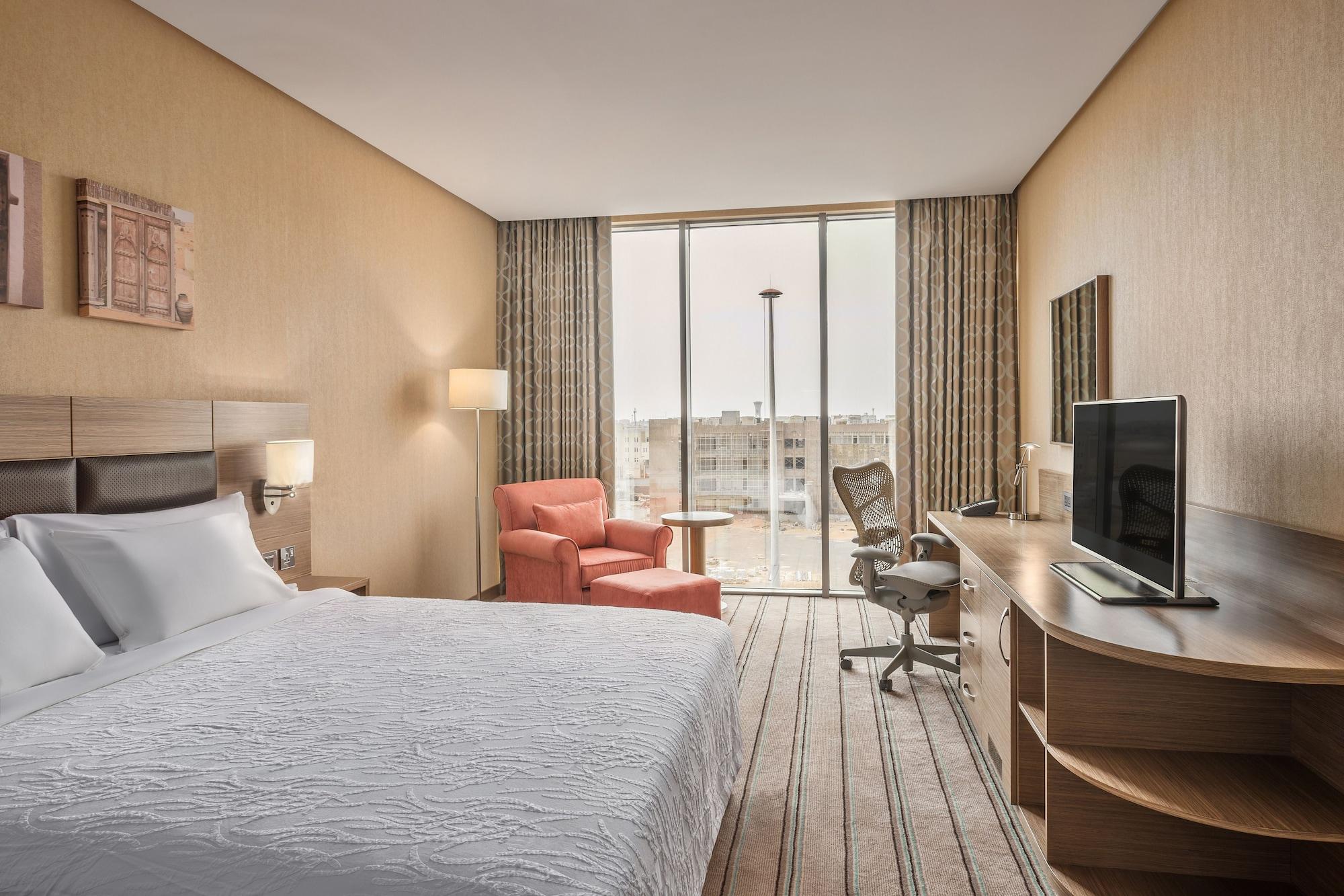 Hilton Garden Inn Tabuk Exteriör bild