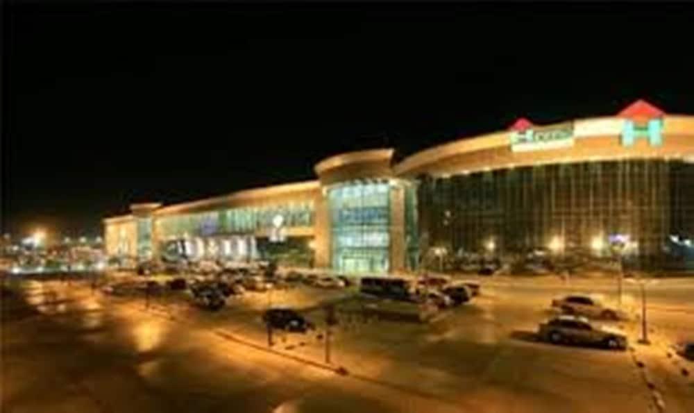 Hilton Garden Inn Tabuk Exteriör bild