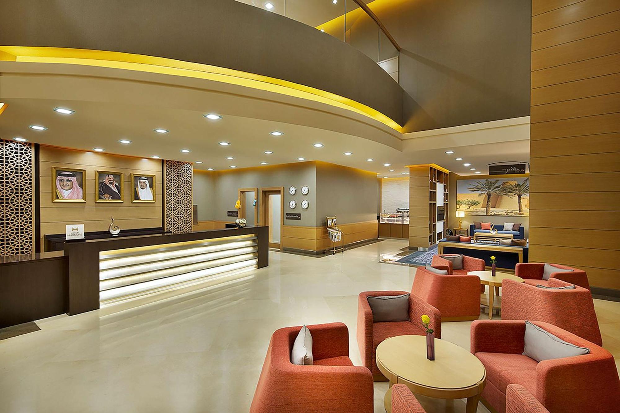 Hilton Garden Inn Tabuk Exteriör bild