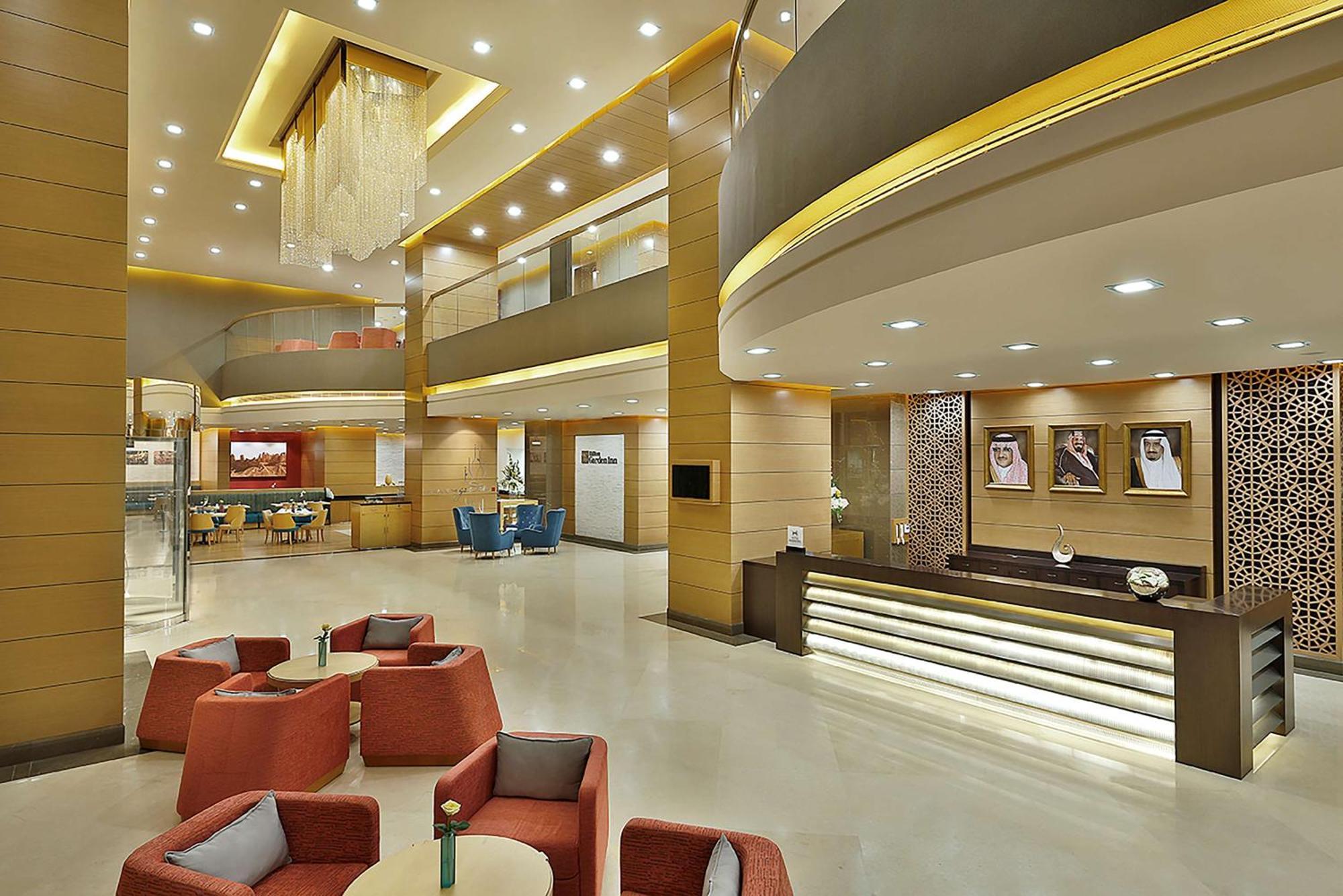 Hilton Garden Inn Tabuk Exteriör bild